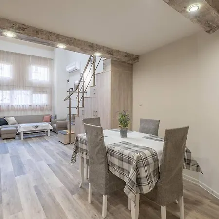 Freshly Renovated 1 Bdrm Loft In Old Center Sofia